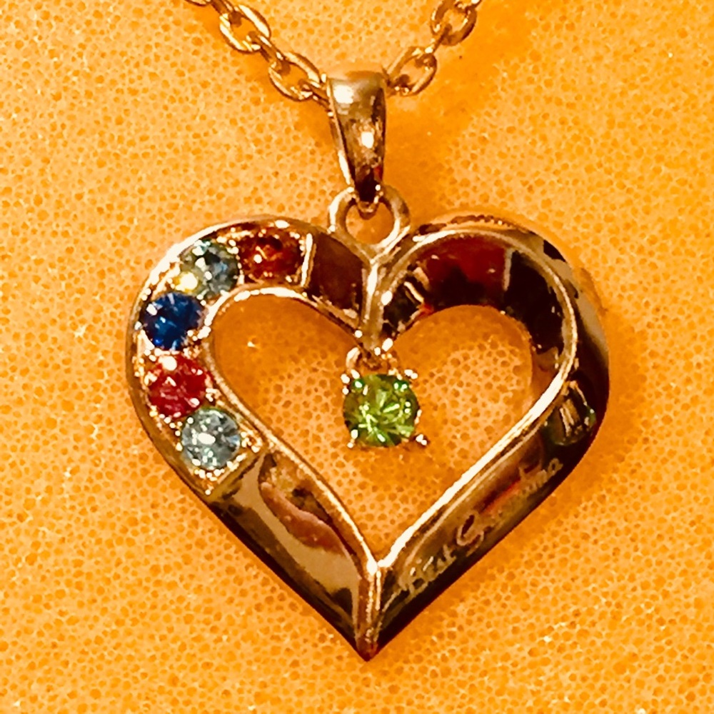 Heart necklace w/ stones and Best Grandma - Picture 1 of 3